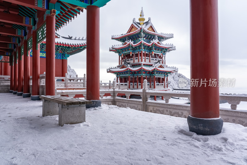 河南老君山冬季大雪古建筑航拍