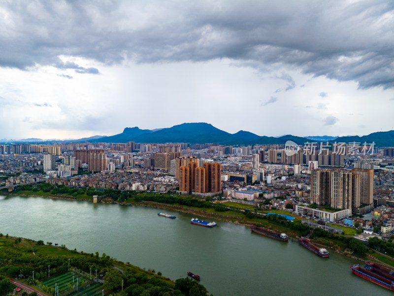 广西贵港城市风光交通航拍图