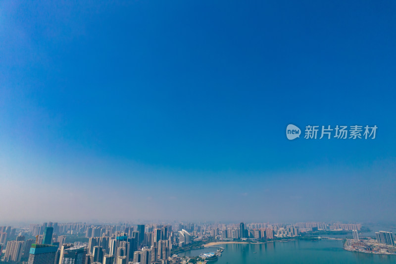 广东湛江海边风光城市航拍摄影图