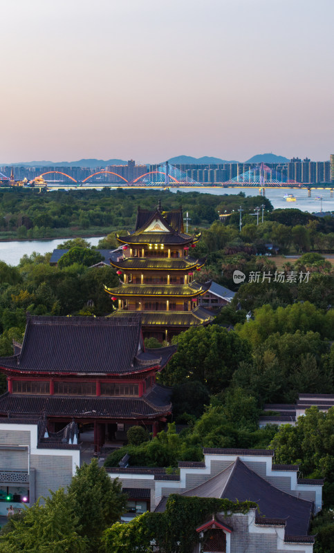 长沙橘子洲拱极楼江天暮雪景区