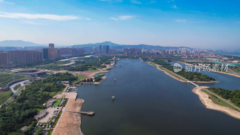 山东日照城市风光万平口大海海洋航拍图