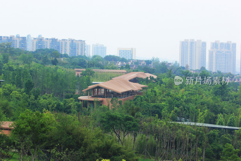 成都大熊猫繁育研究基地的场馆建筑