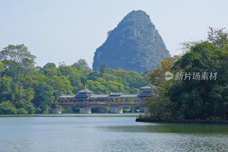 柳州龙潭公园，镜湖与风雨桥