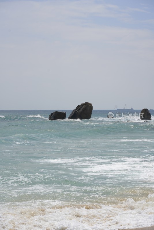 海南三亚万宁日月湾海浪