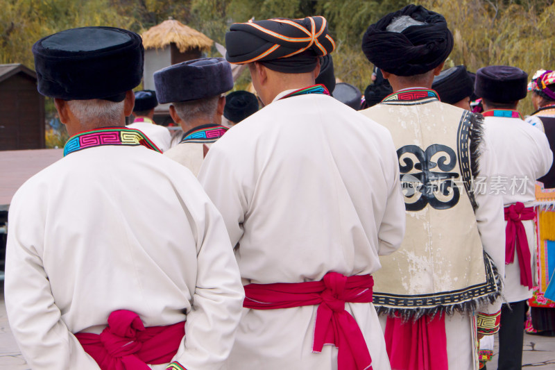 非遗民俗羌族服饰刺绣