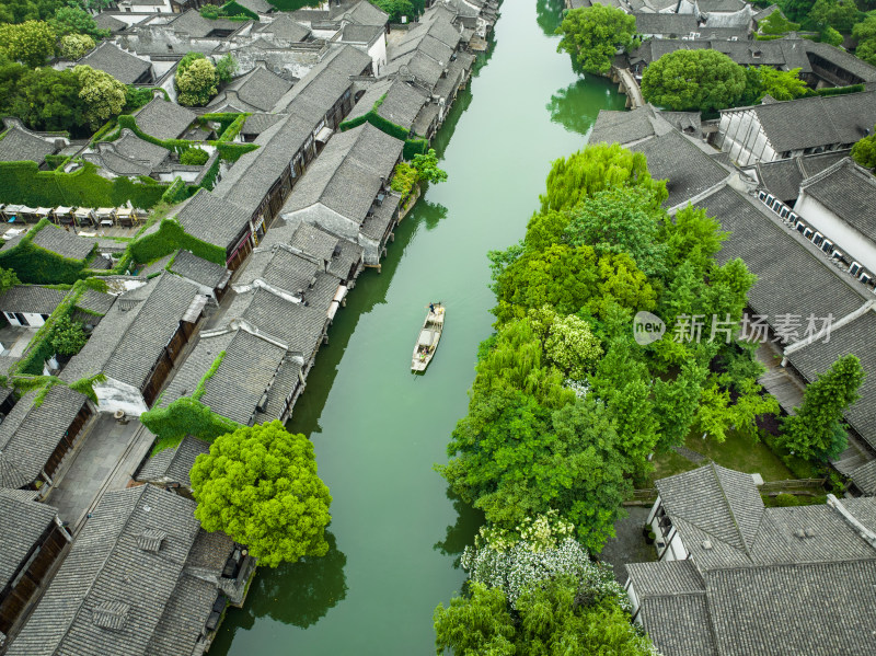 航拍江南水乡古镇乌镇全景