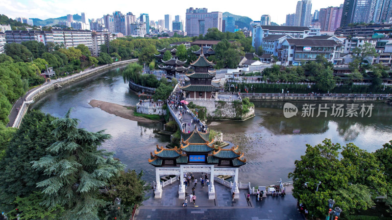 贵州贵阳南明河甲秀楼地标建筑航拍图