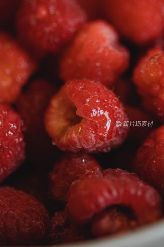 红莓果实