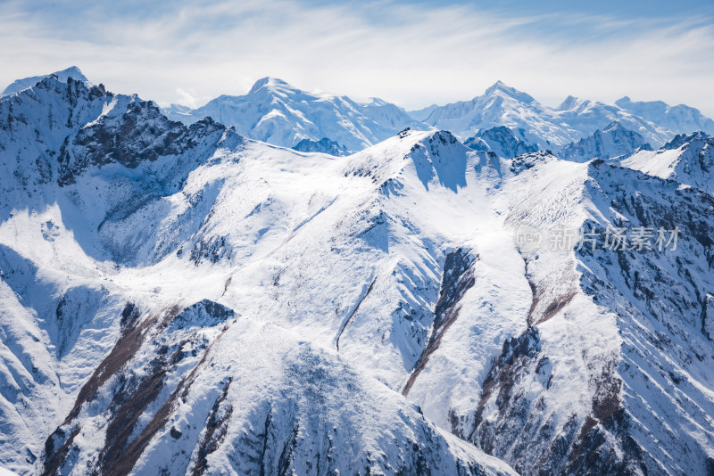 新疆天山山脉雪山山峰山脉