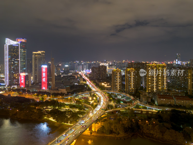 航拍福州城市夜景下与繁华立交桥及周边建筑