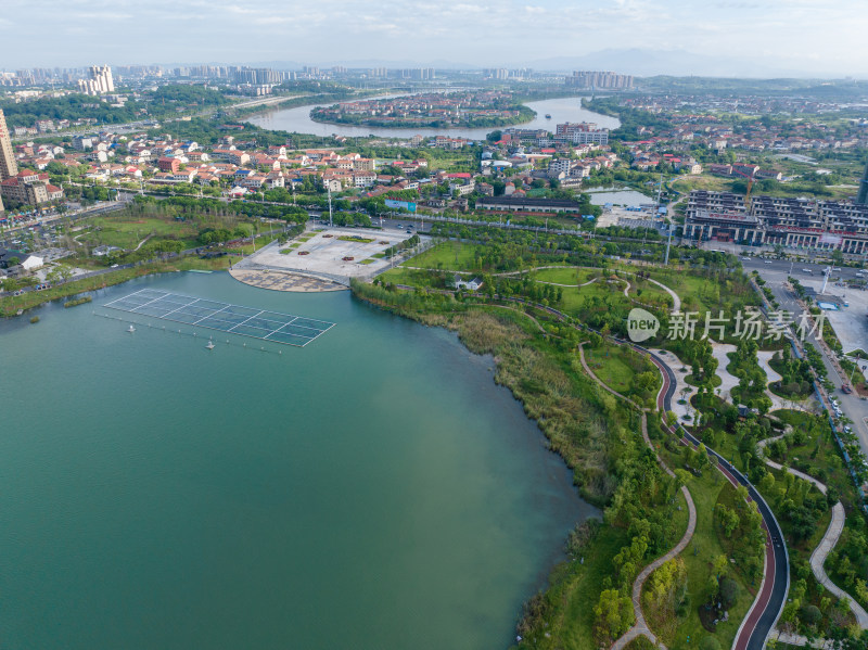 航拍清晨蓝天白云下 湖南省衡阳市酃湖公园