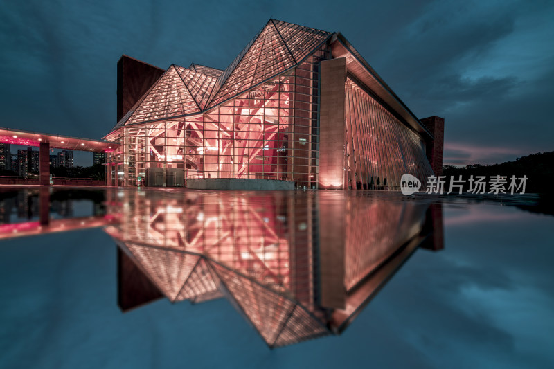 深圳市民中心的书城图书馆和音乐厅