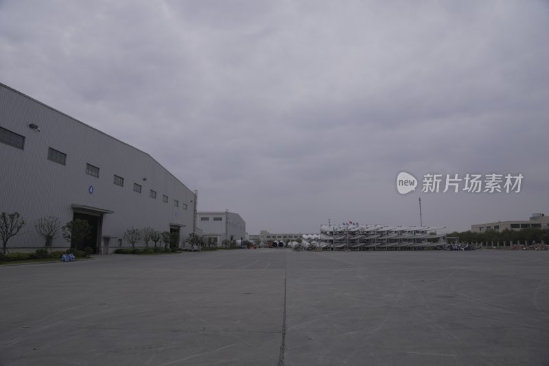 工厂厂房及户外空地场景