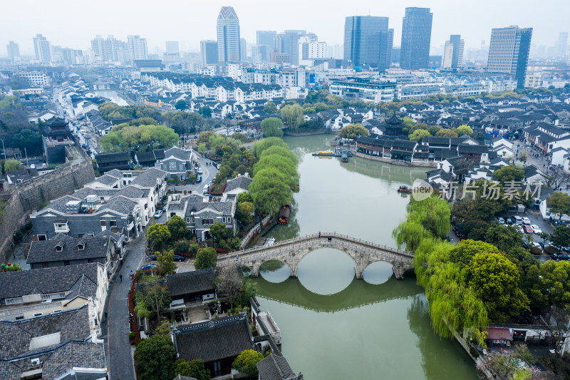 江苏苏州山塘街外城河