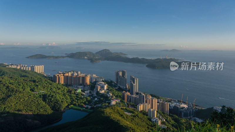 香港西高山海岸线城市天际线日落