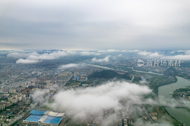 广西桂林城市清晨迷雾云海风景航拍摄影图