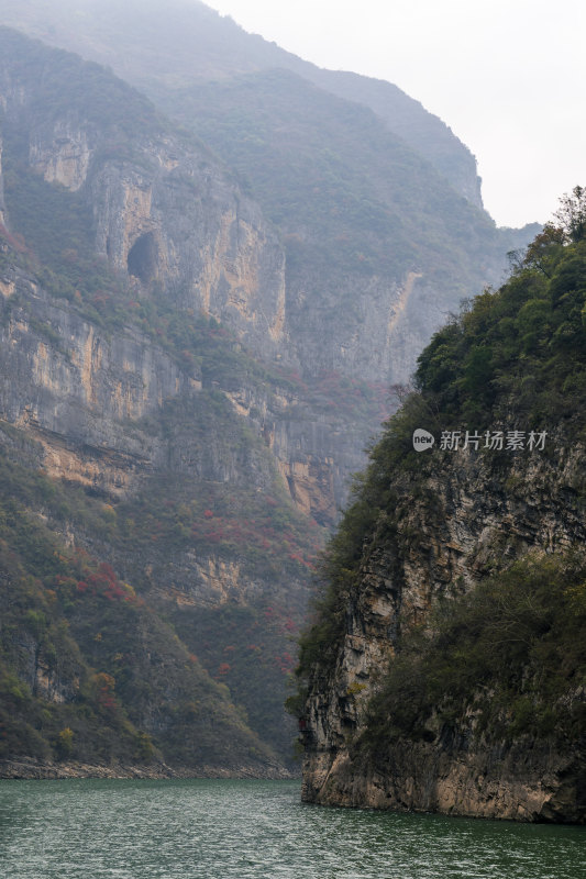 重庆市巫山县大宁河小三峡山川峡谷秋景