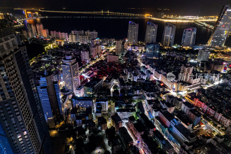 广东珠海澳门拱北港口夜景灯光航拍摄影图