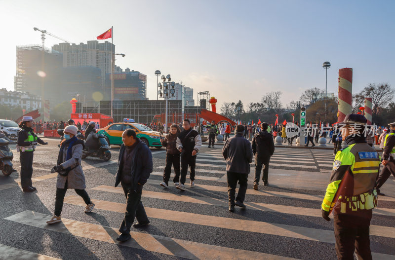 穿城跑健身活动迎接新年