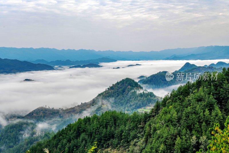 重庆酉阳：石门山的清晨