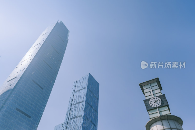 江苏南京河西中央公园高楼与时钟