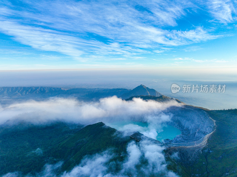 日出下的印尼伊真火山