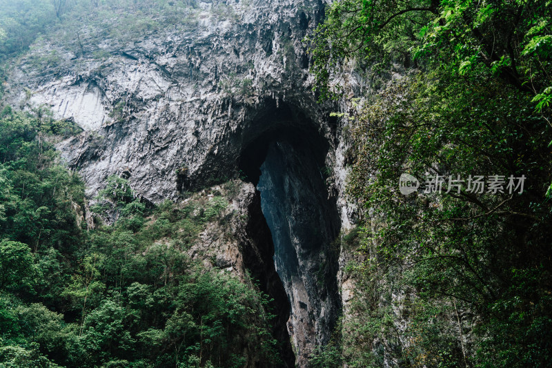 黔南荔波大七孔景区天生桥