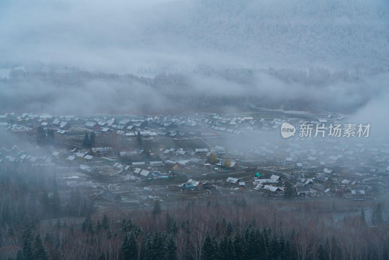 新疆阿勒泰禾木村雪景