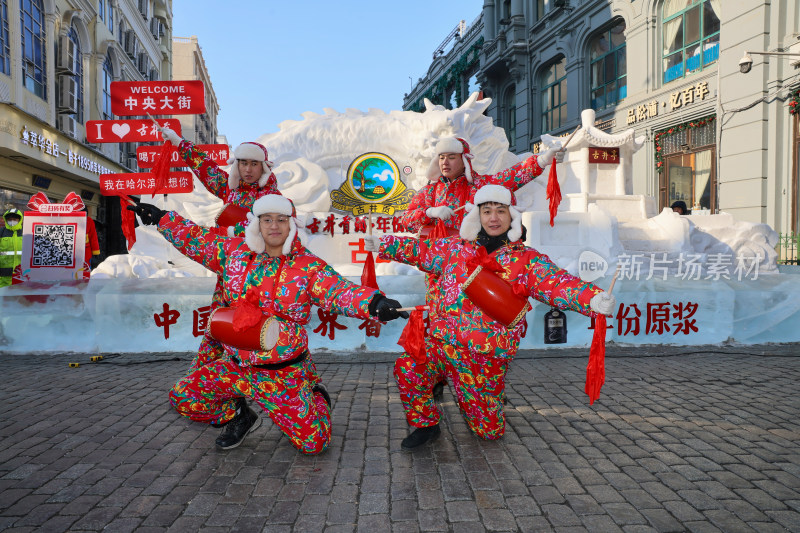 中央大街上的民俗表演