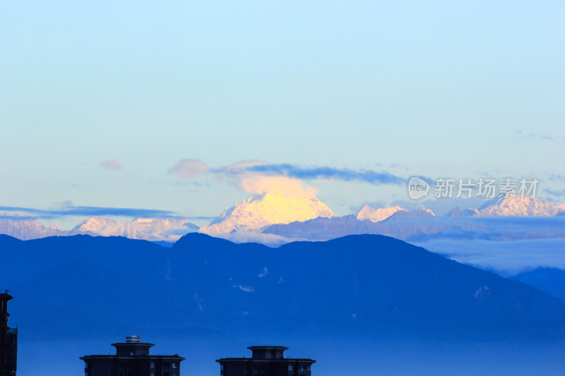 在成都遥望雪山之温江区