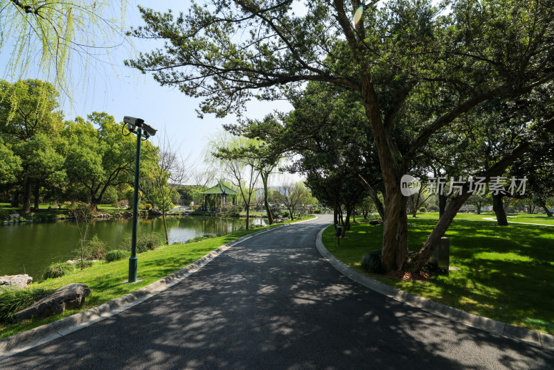 杭州西湖第一名园西湖国宾馆前进的道路