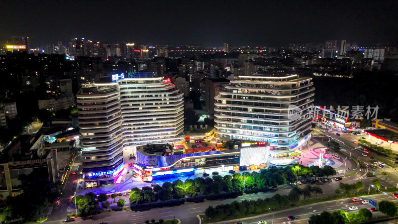 广东肇庆星湖一方商业广场夜景航拍图