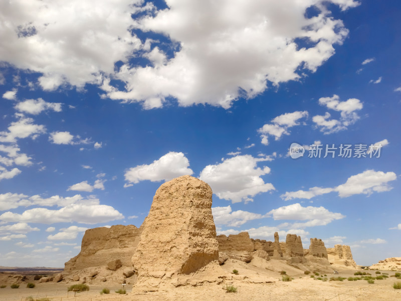 晴朗的夏日，敦煌玉门关景区