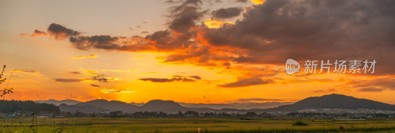 秋天夕阳晚霞