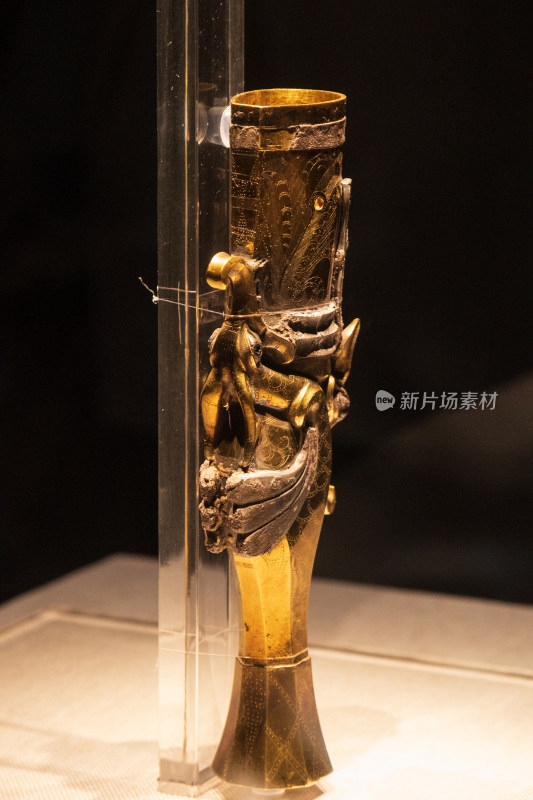 古代金质精美器物特写