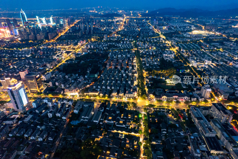 绍兴城市夜景航拍图