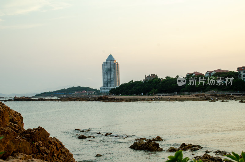 山东青岛太平角公园黄昏海滨风景