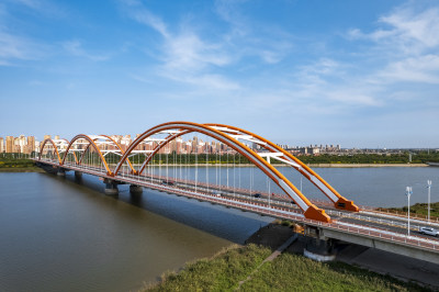 天津滨海生态城永定新河彩虹大桥城市风光