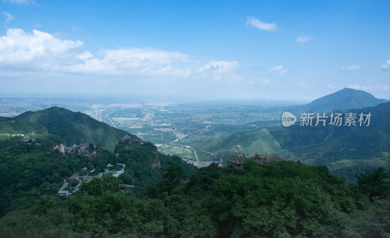 中国甘肃平凉崆峒山古建筑与自然风光