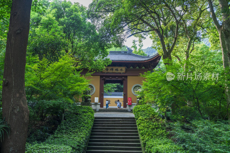 杭州飞来峰永福寺古建筑风光