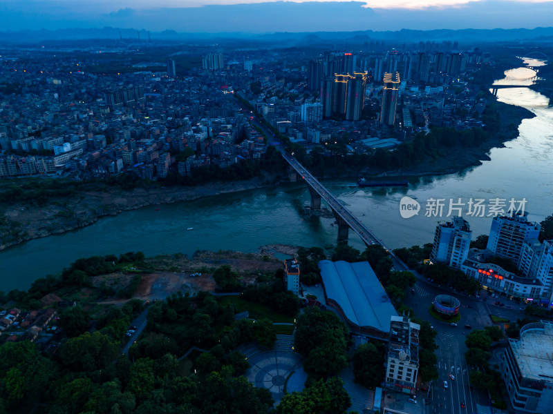 广西来宾夜幕降临航拍图