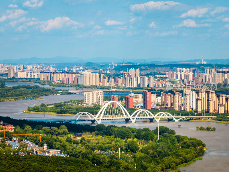 辽宁沈阳浑河伯官大桥航拍城市河流风景