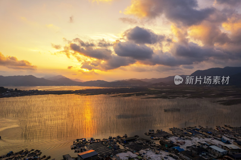 海上日落晚霞的福建霞浦沿海滩涂自然风光