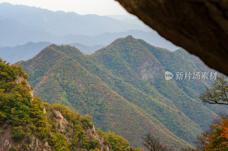 河南省洛阳白云山九龙潭秋天风景