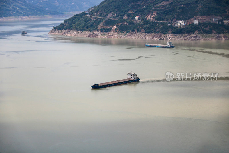 长江三峡江面，西陵峡，兵书宝剑峡绝美风光