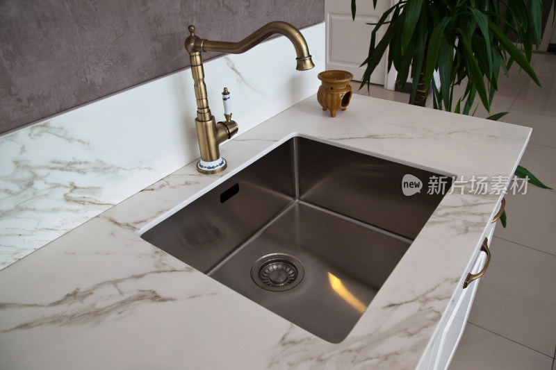 厨房大理石台面不锈钢水槽