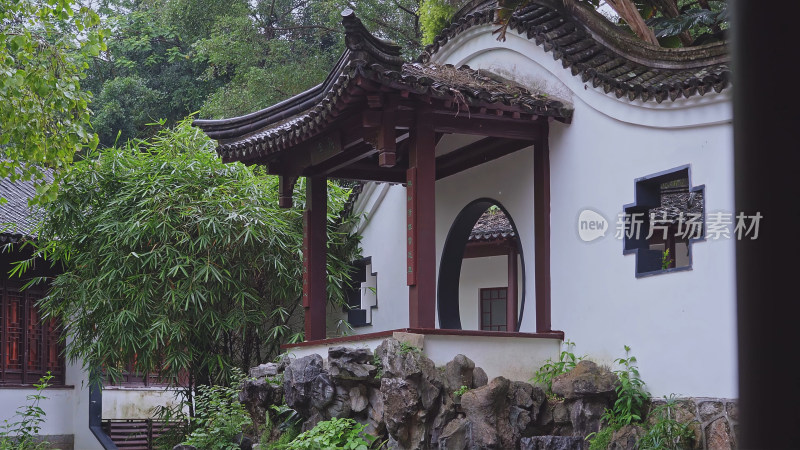 园博园雨天江南园林建筑雨天氛围