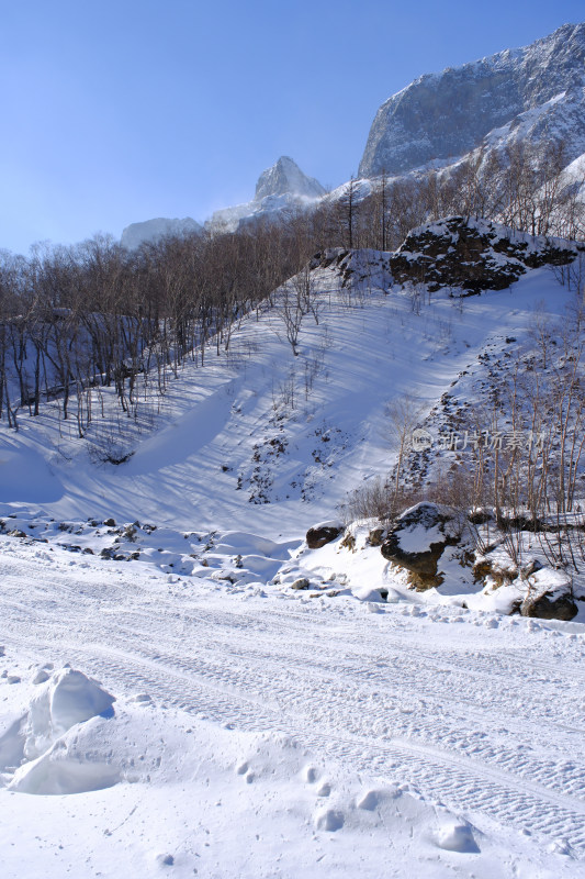 长白山雪山风景