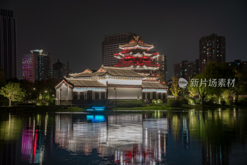 武汉古建筑紫阳湖公园夜景