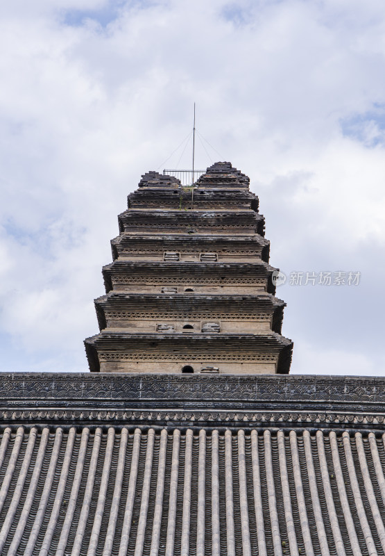 西安小雁塔传统中式古建筑